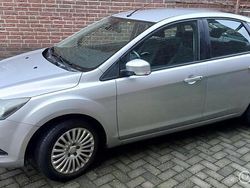 Grijs Gebruikt 2009 Ford Focus Titanium Hatchback | € 1.899 (Goede deal)