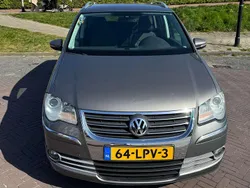 Grijs Gebruikt 2010 VW Touran Highline MPV | € 4.500 (Eerlijke prijs)