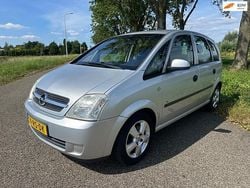 Grijs Gebruikt 2005 Opel Meriva MPV | € 2.499 (Eerlijke prijs)