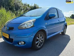 Blauw Gebruikt 2011 Toyota Aygo Hatchback | € 3.299 (Eerlijke prijs)