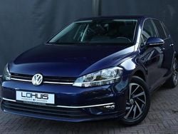 Blauw Gebruikt 2018 VW Golf VII Highline Hatchback | € 15.995 (Eerlijke prijs)