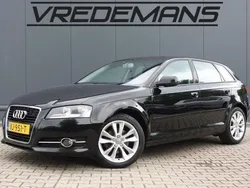 Zwart, metallic lak Gebruikt 2011 Audi A3 Sportback Ambition Hatchback | € 5.450 (Iets duurder)
