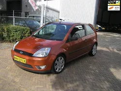 Bruin Gebruikt 2003 Ford Fiesta Hatchback | € 950 (Super prijs)