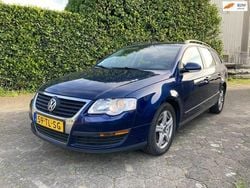 Blauw Gebruikt 2006 VW Passat Trendline Stationwagen | € 2.950 (Eerlijke prijs)