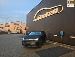 Zwart Gebruikt 2025 VW Tiguan Elegance SUV | € 44.750 (Goede deal)