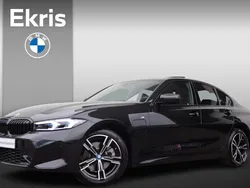 Zwart Gebruikt 2025 BMW 320e Comfort Edition Sedan | € 59.900