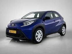 Blauw metallic Gebruikt 2024 Toyota Aygo X Play SUV | € 16.945