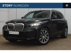 M carbonschwarz (donker zwart metallic) Gebruikt 2024 BMW X5 Comfort Edition SUV | € 95.950 (Super prijs)