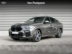 Manhattan metallic (groen metallic) Gebruikt 2021 BMW X6 M50 Comfort Edition SUV | € 87.900