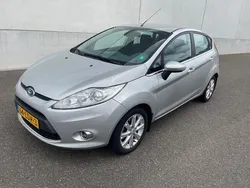 Grijs Gebruikt 2010 Ford Fiesta Ghia Hatchback | € 2.950 (Goede deal)