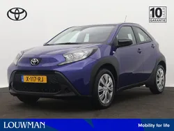 Blauw Gebruikt 2024 Toyota Aygo Play Hatchback | € 19.995 (Goede deal)