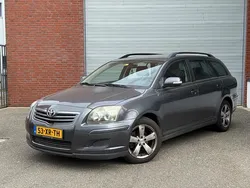 Grijs Gebruikt 2007 Toyota Avensis Terra Stationwagen | € 1.999 (Goede deal)