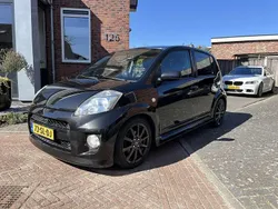 Zwart Gebruikt 2006 Daihatsu Sirion Hatchback | € 1.800 (Goede deal)