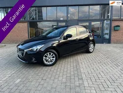 Zwart Gebruikt 2015 Mazda 2 Hatchback | € 10.950 (Eerlijke prijs)