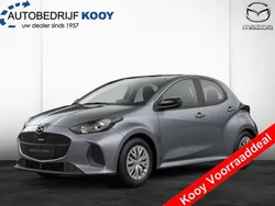 Grijs, metallic lak Nieuw 2025 Mazda 2 Prime-Line Hatchback | € 24.690 (Eerlijke prijs)