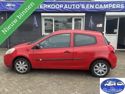 Rood Gebruikt 2012 Renault Clio IV Hatchback | € 2.299 (Eerlijke prijs)