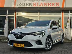 Wit Gebruikt 2023 Renault Clio V Intens Hatchback | € 16.950 (Eerlijke prijs)