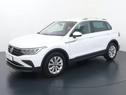Wit Gebruikt 2021 VW Tiguan Life SUV | € 28.840 (Iets duurder)