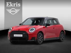 Grijs Gebruikt 2024 Mini Cooper Comfort Hatchback | € 33.900