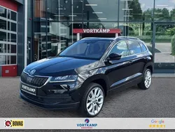 Zwart Gebruikt 2022 Skoda Karoq Clever SUV | € 30.900 (Eerlijke prijs)