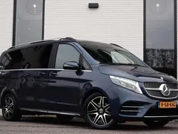 Blauw Gebruikt 2023 Mercedes V300 AMG MPV | € 69.950 (Eerlijke prijs)