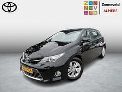 Zwart Gebruikt 2014 Toyota Auris Hybrid Hatchback | € 11.499 (Eerlijke prijs)