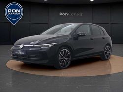 Zwart Gebruikt 2024 VW Golf VIII Style Hatchback | € 32.950 (Eerlijke prijs)