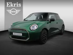 Groen Gebruikt 2024 Mini Cooper SE Favoured Hatchback | € 33.450