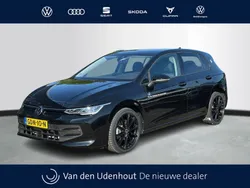 Zwart Gebruikt 2024 VW Golf VIII Edition Hatchback | € 34.750 (Iets duurder)