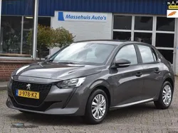 Grijs, metallic lak Gebruikt 2020 Peugeot 208 Hatchback | € 14.250 (Eerlijke prijs)