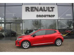 Rouge flamme (rood parelmoer) Gebruikt 2024 Renault Clio V Evolution Hatchback | € 20.625 (Eerlijke prijs)