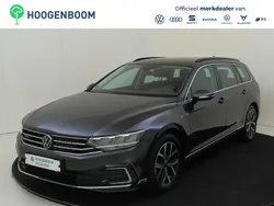 Grijs Gebruikt 2022 VW Passat Pro Sedan | € 26.450 (Eerlijke prijs)
