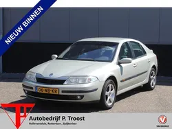 Geel Gebruikt 2003 Renault Laguna II Hatchback | € 950 (Eerlijke prijs)