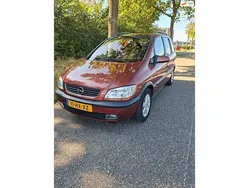 Rood Gebruikt 2002 Opel Zafira Elegance MPV | € 2.250 (Eerlijke prijs)