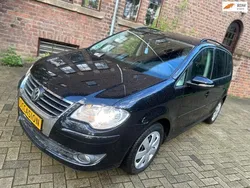 Zwart Gebruikt 2010 VW Touran Comfortline MPV | € 7.250 (Eerlijke prijs)