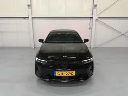Zwart Gebruikt 2023 Opel Astra Ultimate Hatchback | € 29.950 (Eerlijke prijs)