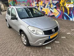 Grijs Gebruikt 2009 Dacia Sandero Ambiance Hatchback | € 1.495 (Iets duurder)