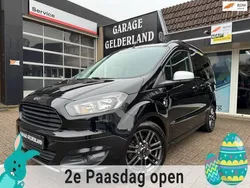 Zwart Gebruikt 2017 Ford Tourneo Courier Titanium MPV | € 14.399 (Iets duurder)