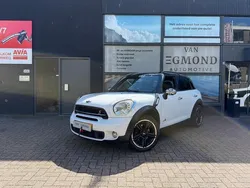 Wit, metallic lak Gebruikt 2010 Mini Cooper S Countryman SUV | € 6.950 (Eerlijke prijs)
