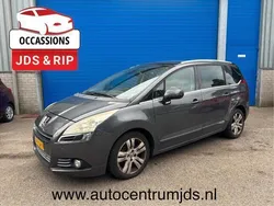 Grijs Gebruikt 2011 Peugeot 5008 GTi MPV | € 3.250 (Super prijs)
