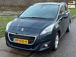 Blauw (metallic) Gebruikt 2015 Peugeot 5008 Style MPV | € 5.749 (Goede deal)