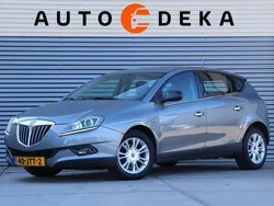 Grijs, metallic lak Gebruikt 2009 Lancia Delta Hatchback | € 4.650 (Eerlijke prijs)
