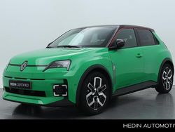 Groen Gebruikt 2025 Renault R5 Urban Hatchback | € 28.950