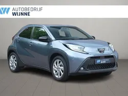 Grijs Gebruikt 2024 Toyota Aygo Connect Style Hatchback | € 18.450 (Eerlijke prijs)