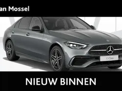 Grijs Nieuw 2025 Mercedes C300e Business Sedan | € 60.946 (Goede deal)