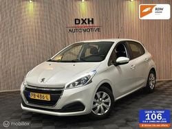 Wit (parellak) Gebruikt 2017 Peugeot 208 Hatchback | € 6.440 (Goede deal)