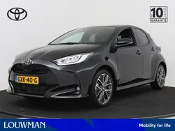 Zwart Gebruikt 2024 Toyota Yaris Hybrid Executive Hatchback | € 33.950 (Eerlijke prijs)