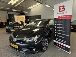 Zwart Gebruikt 2016 Toyota Auris Edition-S Hatchback | € 12.950 (Eerlijke prijs)