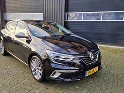 Zwart (metallic) Gebruikt 2016 Renault Mégane GT Line GT-Line Hatchback | € 7.999 (Goede deal)