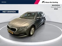 Grijs Gebruikt 2023 Skoda Octavia Business Line Stationwagen | € 24.440 (Eerlijke prijs)